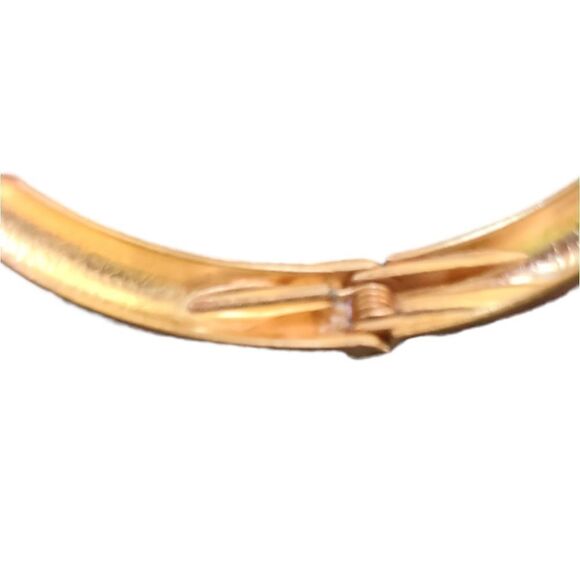 PARIS Bracelet Enameled Hammered Metal Hinge Pink 7" - Picture 6 of 6